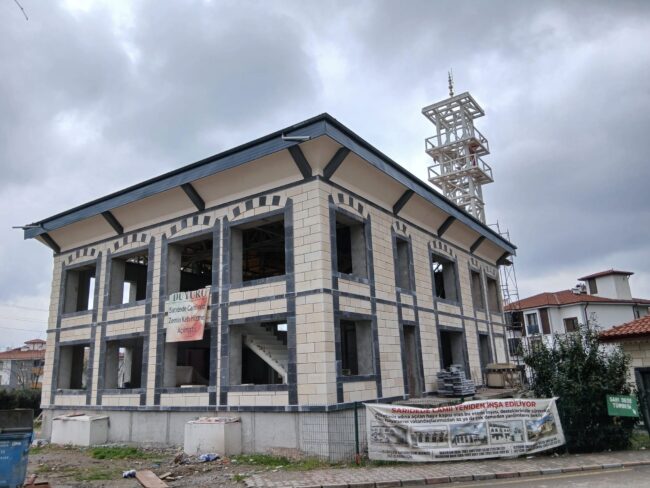 hendek cami kaplama Restorasyonun Estetik Dokusu: Kandıra ve Karamürsel Taşı ile Tarihi Yapıların Yeniden Doğuşu